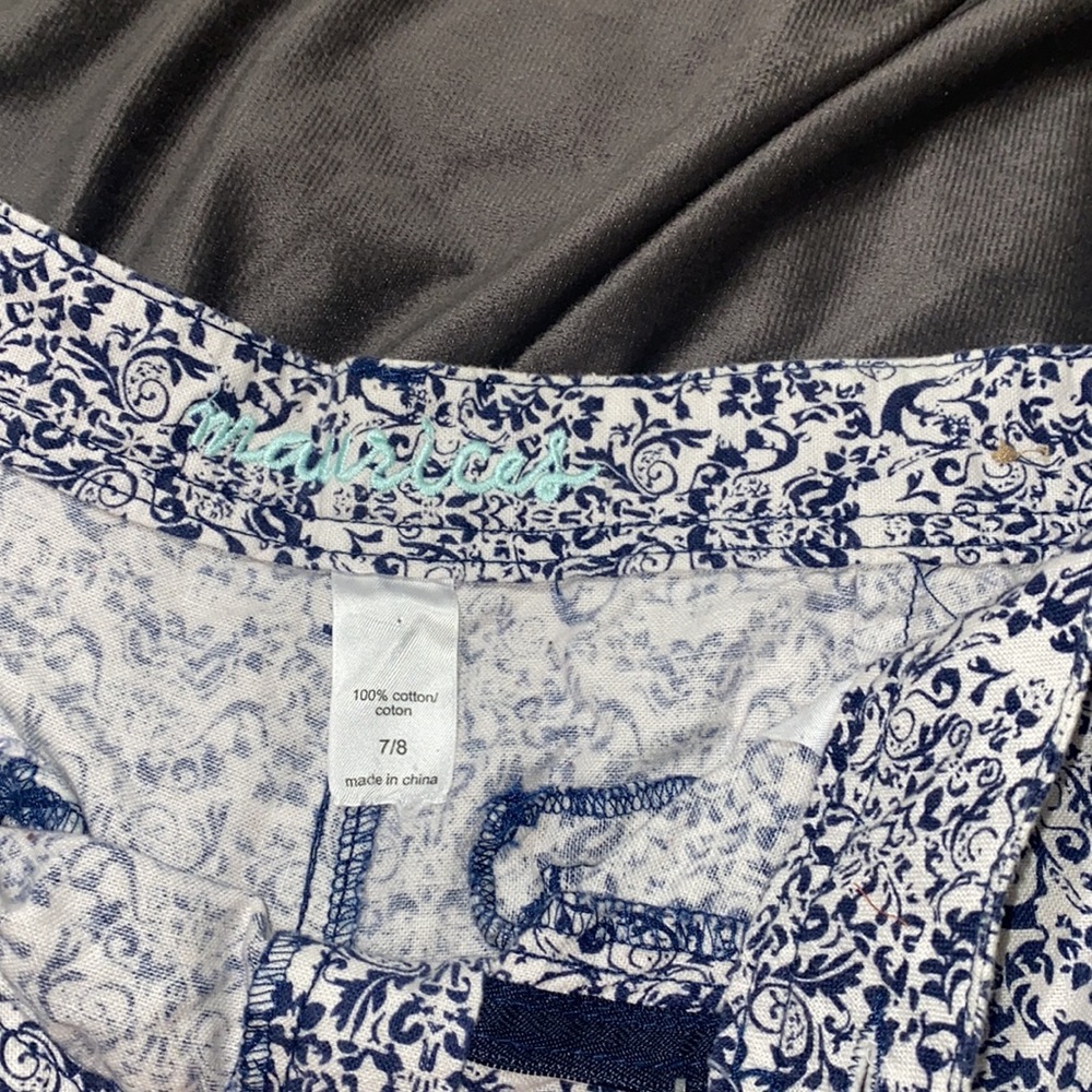 🎱Maurice’s blue and white patterned shorts! - Picture 5 of 7